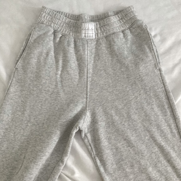 Hollister Light Grey Sweatpants - Picture 3 of 5